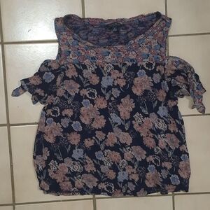 Lucky Brand Cold Shoulder Floral Top – Navy Multi (S/P)